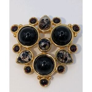 Vintage Monet Gold Tone Black Marble and Garnet Color Cabochons Pin Brooch